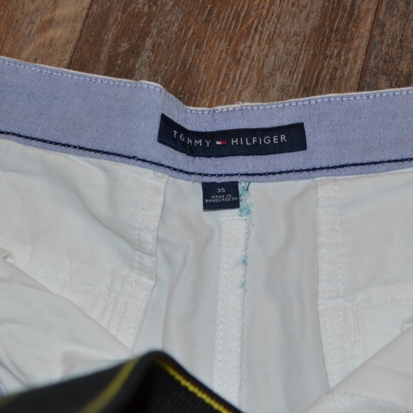 Tommy Hilfiger Shorts w/Turtle Design - Picture 4 of 6